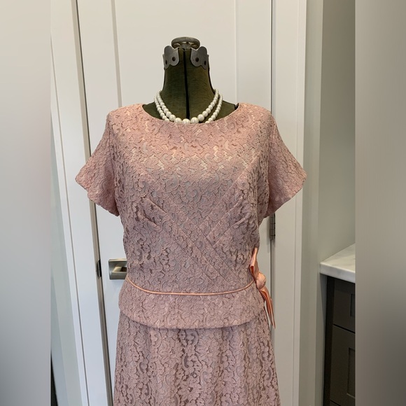 1950s/ Early 60’s Lace dress - Large - Picture 4 of 6
